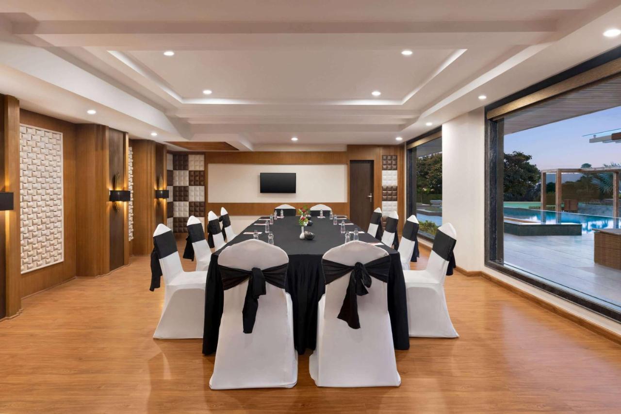 Ramada By Wyndham Varanasi Katesar Chandauli 外观 照片