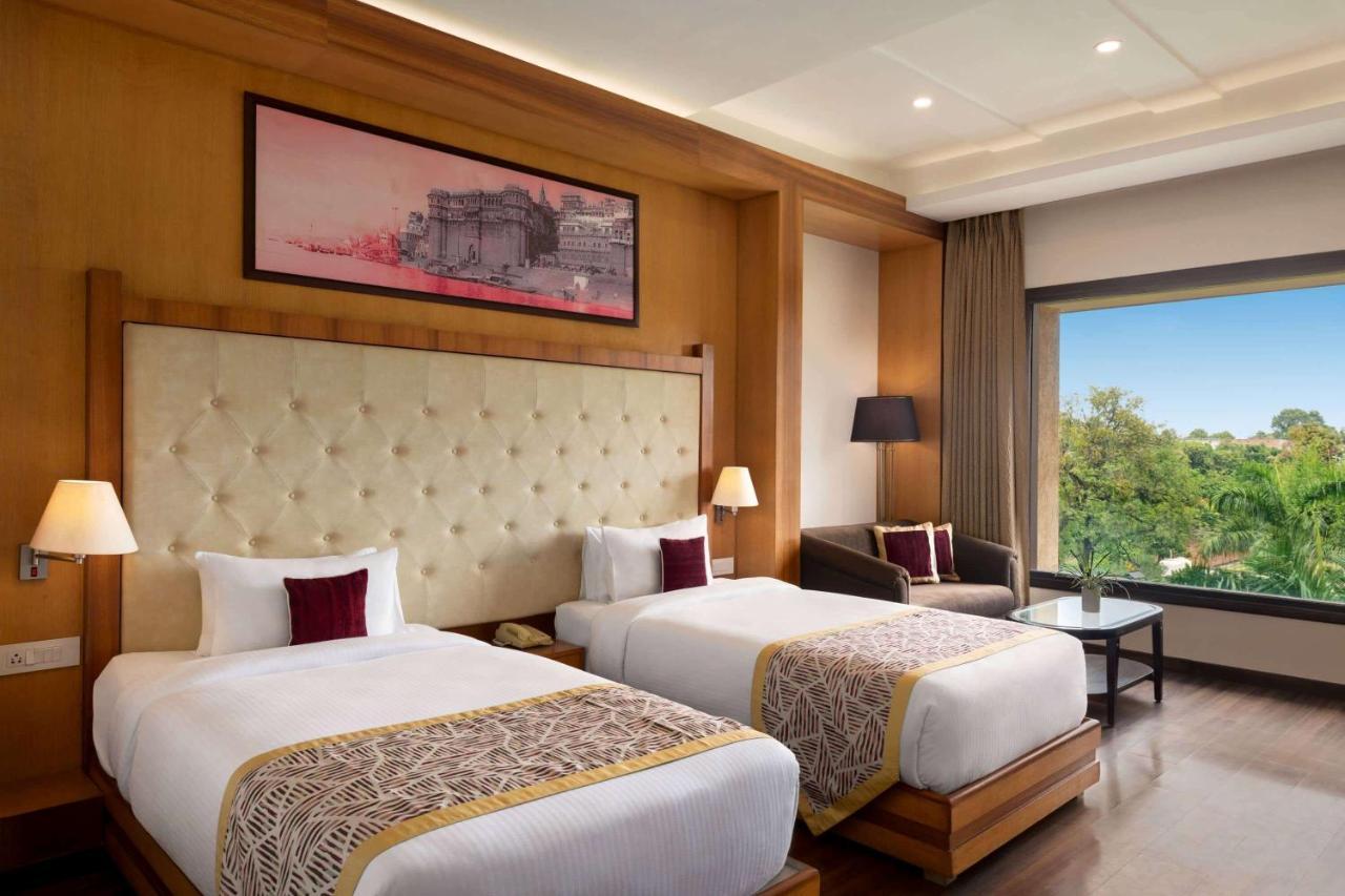 Ramada By Wyndham Varanasi Katesar Chandauli 外观 照片