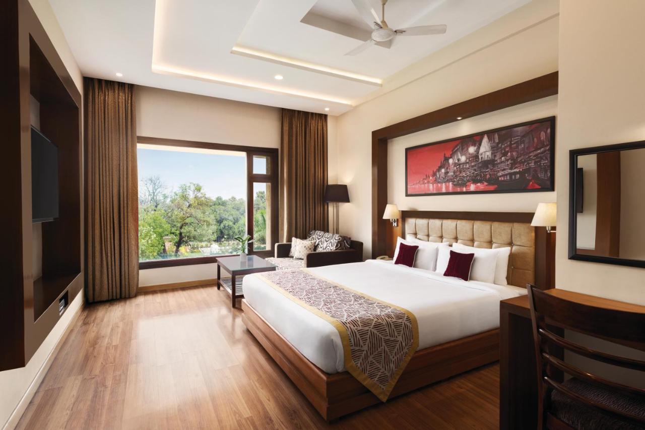 Ramada By Wyndham Varanasi Katesar Chandauli 外观 照片