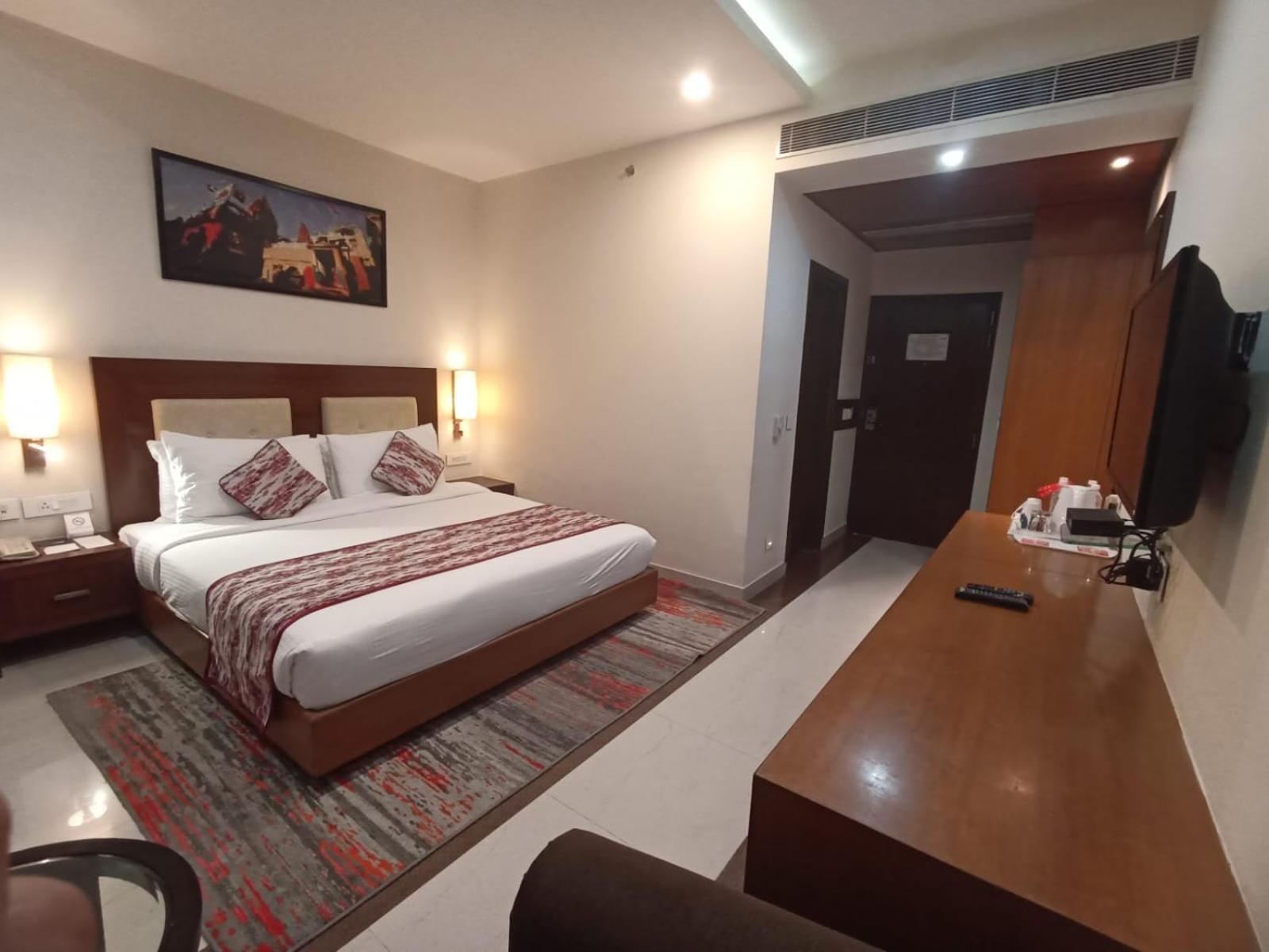 Ramada By Wyndham Varanasi Katesar Chandauli 外观 照片